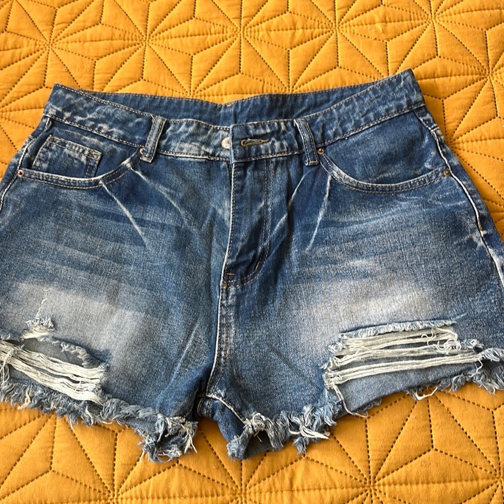 Trendy jean shorts
